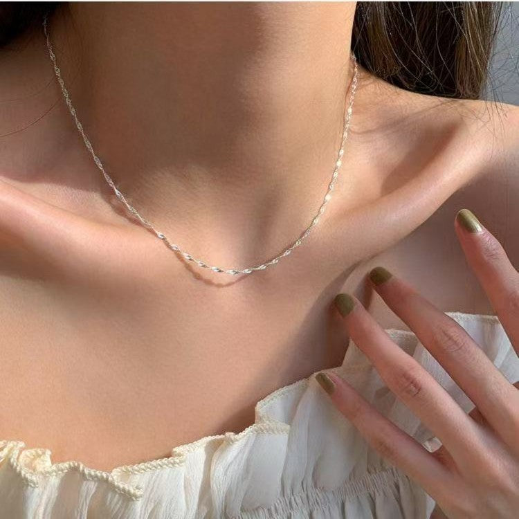 Simple small fresh Fried Dough Twists necklace (10 pieces)