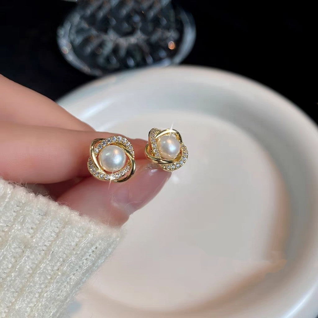 Flower pearl niche design, light luxury earrings for women (10 pieces)