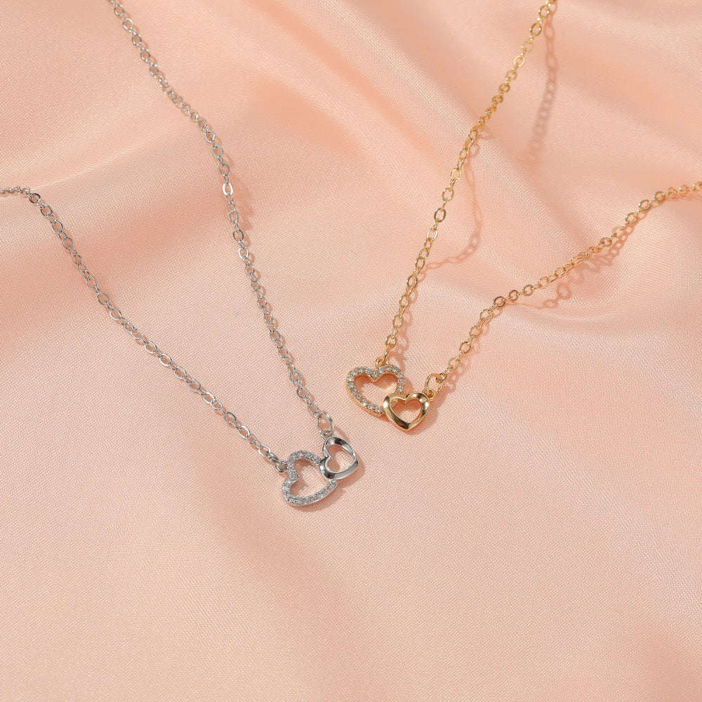 Simple and versatile heart-shaped necklace (10 pieces)
