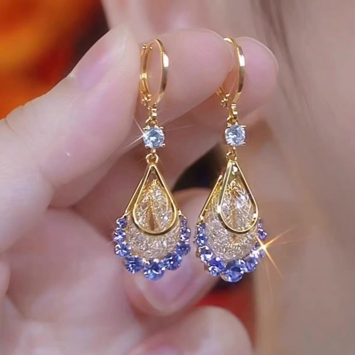 Golden wire mesh coffee colored water droplet earrings (10 pieces)