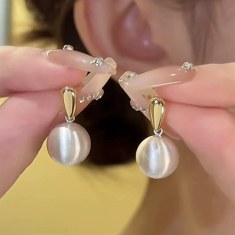 Explosive light luxury temperament metal copper ball brushed earrings (10 pieces)