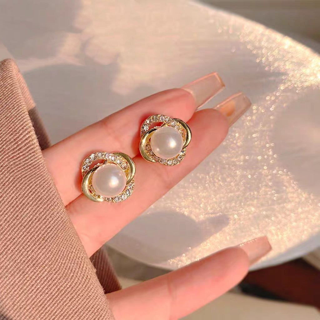 Flower pearl niche design, light luxury earrings for women (10 pieces)