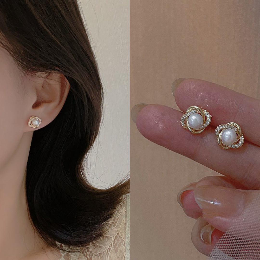 Flower pearl niche design, light luxury earrings for women (10 pieces)